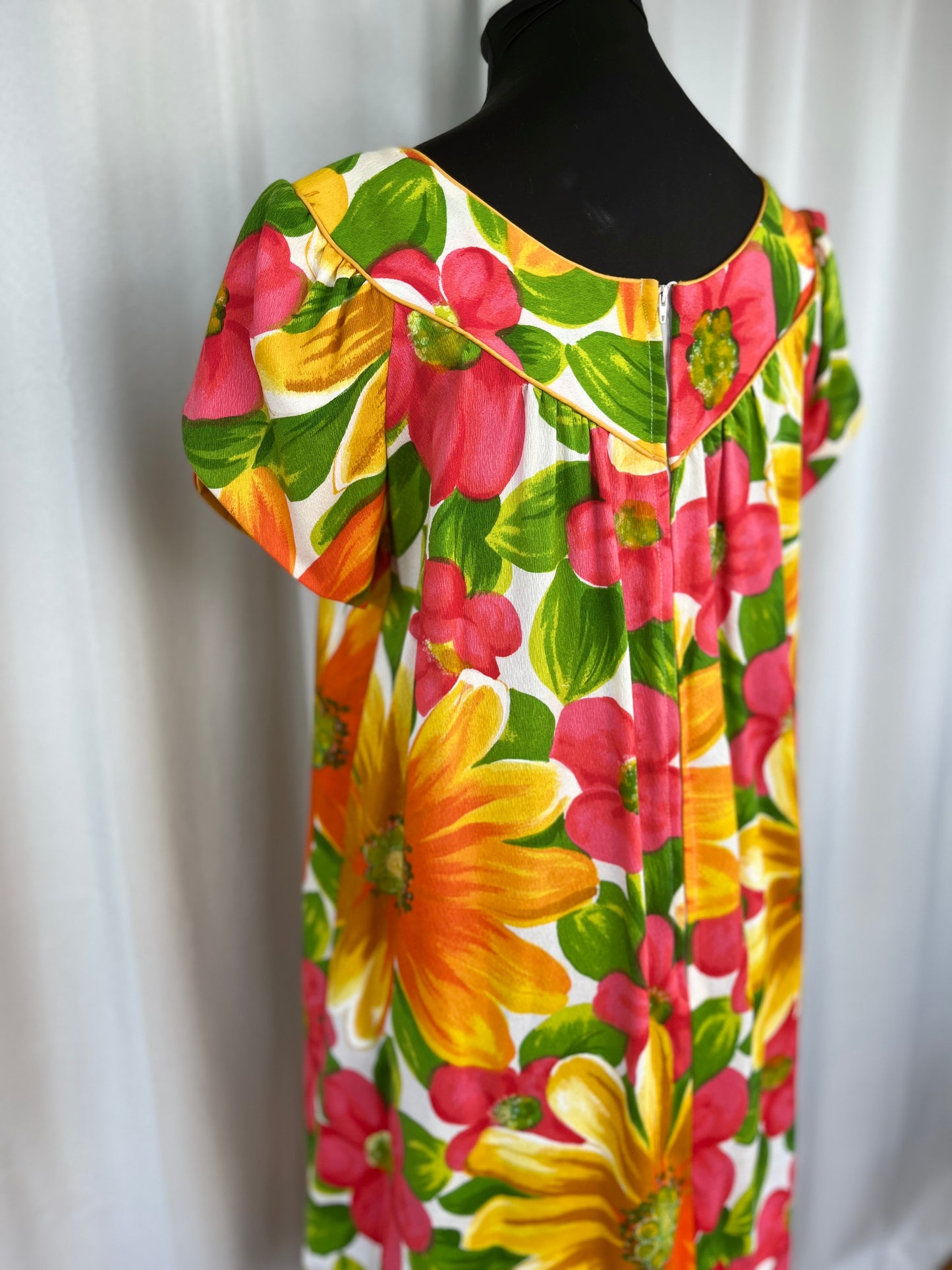 70s Alice Polynesian Fashions Dress