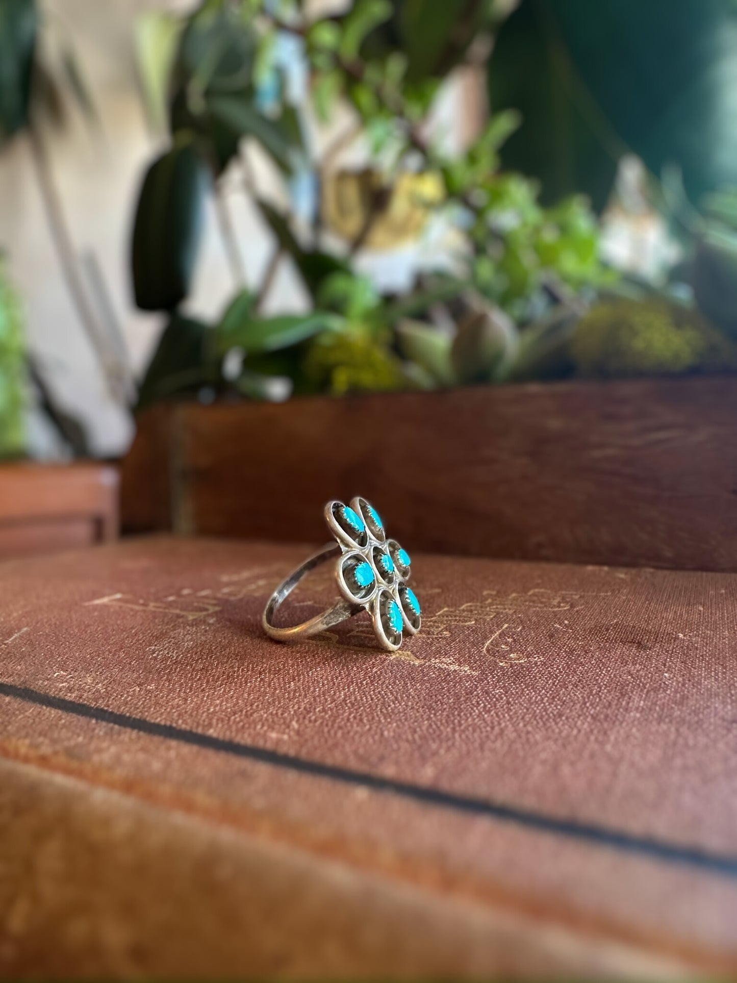 Zuni Turquoise Petit Point Flower Ring (Size 6.5)