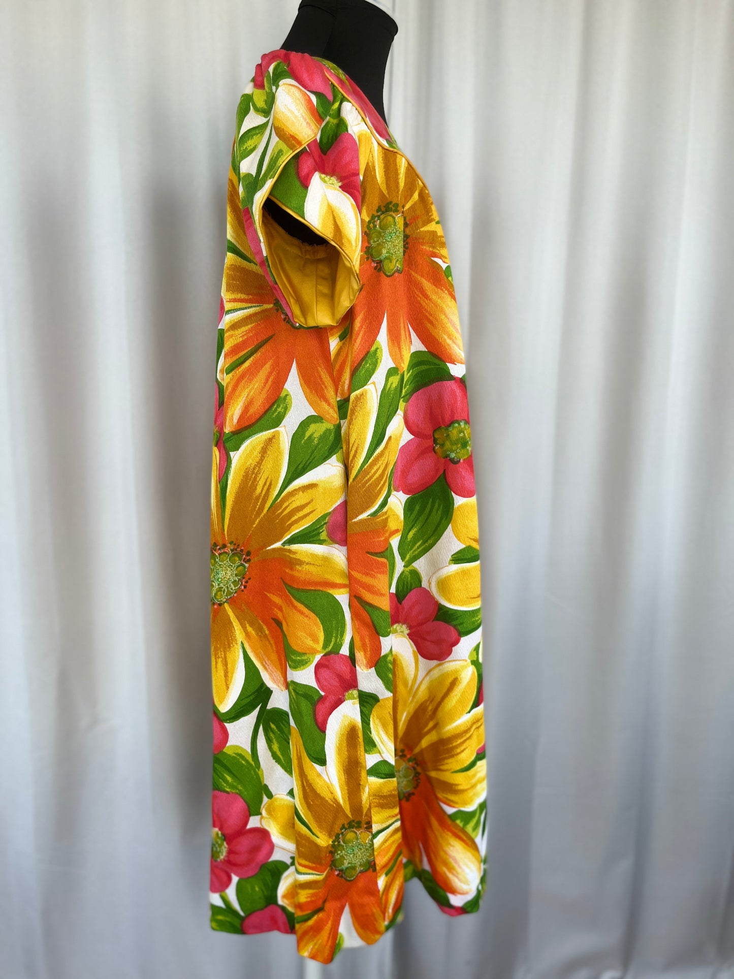 70s Alice Polynesian Fashions Dress